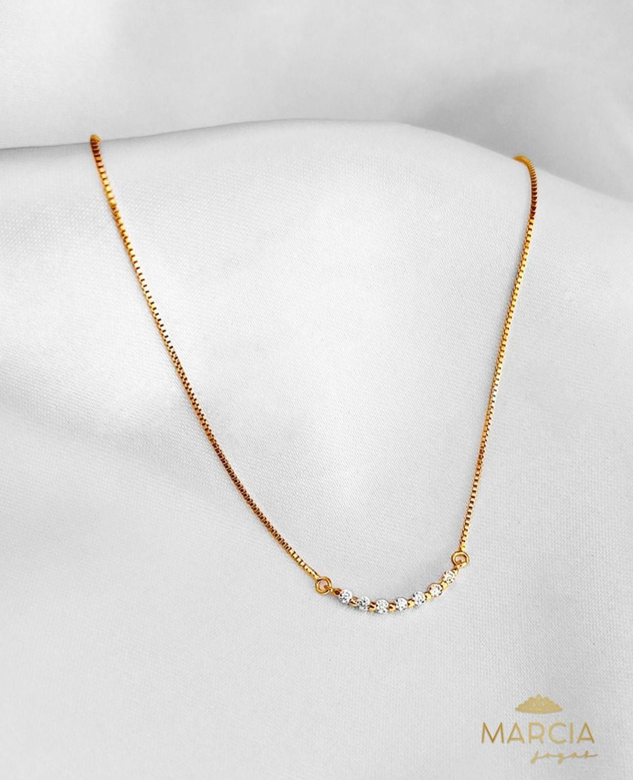 Collar con Microcirconias